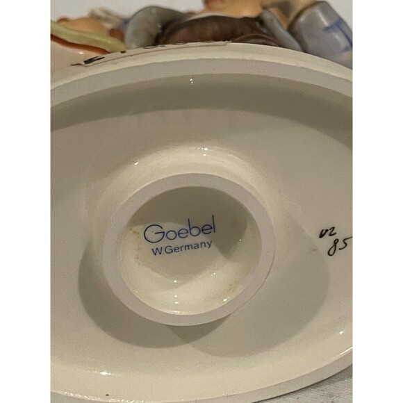 Hummel figurine #153/I MASTERPIECE - RARE Nice‎ Condition - Picture 7 of 8